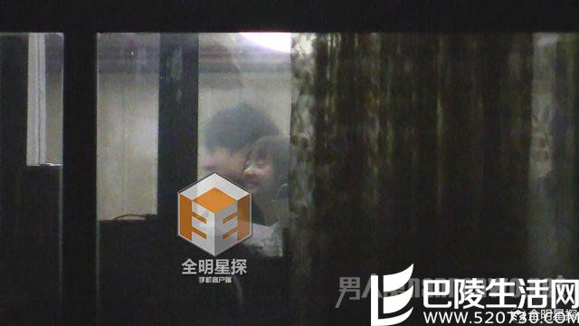 林更细与孙铱相聊甚欢