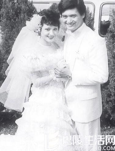 周润发余安安结婚照