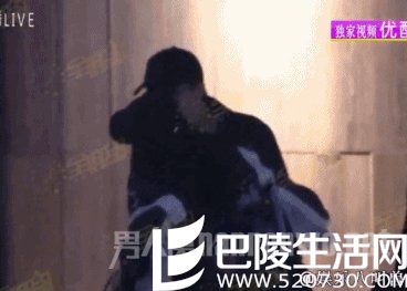 许魏洲周雨彤当街激吻 许魏洲周雨彤当街激吻