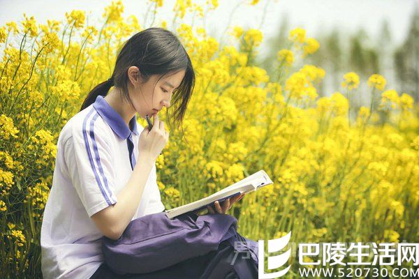 刘亦菲清新校服装 刘亦菲清新校服装