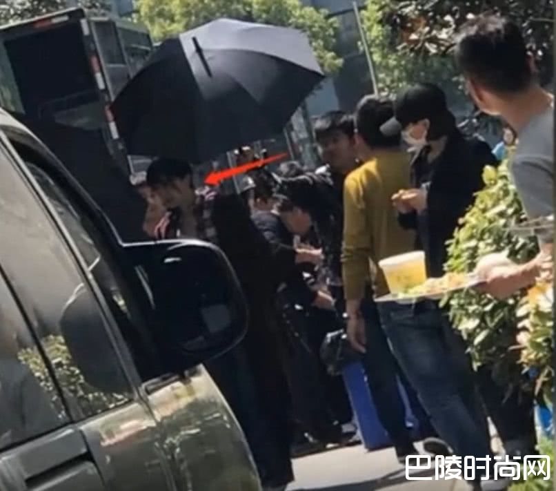 范冰冰拍戏现场图