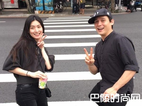 倪东安与管罄照片