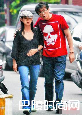 曾宝仪与林明谦照片