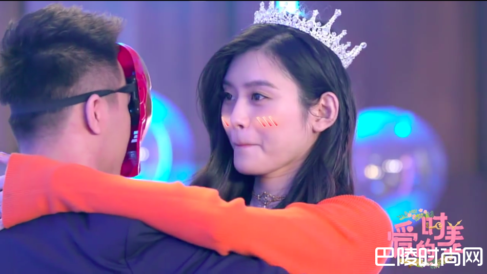 奚梦瑶和何猷君表白照片