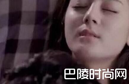 马可吻迪丽热巴的胸照片