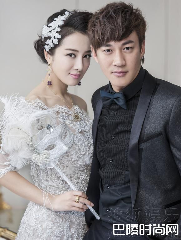 李依晓何润东照片