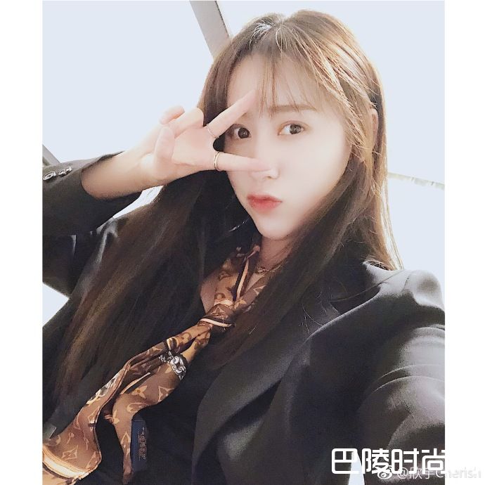 高火火女友照片