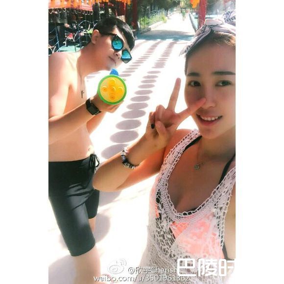 高火火与女友照片