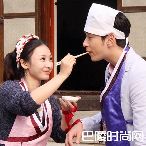 柳岩和灿盛照片