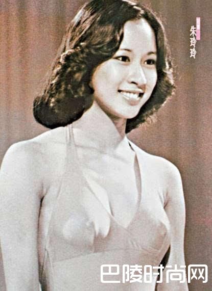 朱玲玲年轻照片