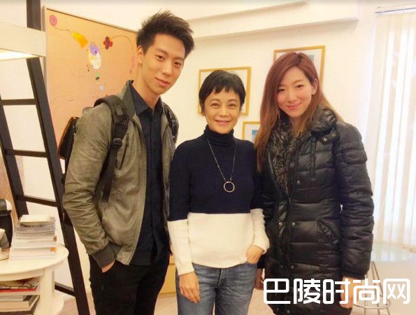 莱特姐弟和张艾嘉照片