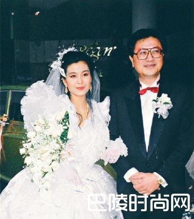 伍咏薇结婚照