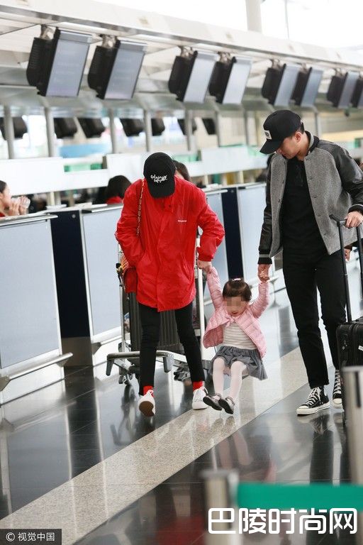 杨幂刘恺威带女儿