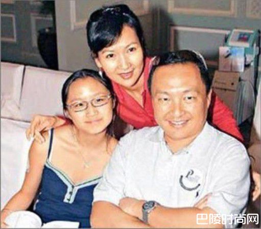 陈美琪和收养女儿