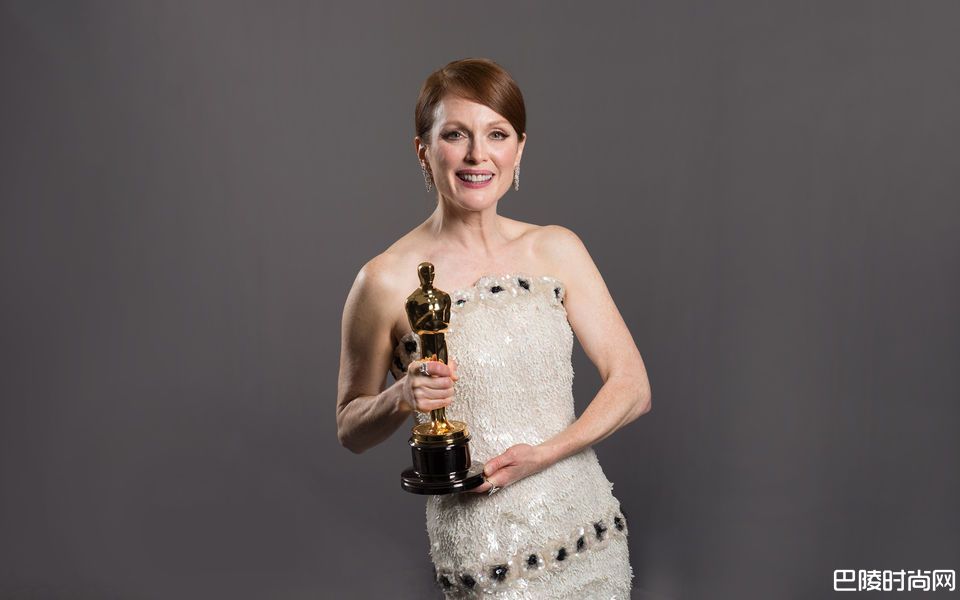 朱利安摩尔照片