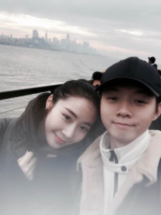 男星边看婚戒边约炮! 9年女友心碎曝渣男语录跟妳交往是种恩赐。 男星边看婚戒边约炮! 9年女友心碎曝渣男语录跟妳交往是种恩赐。