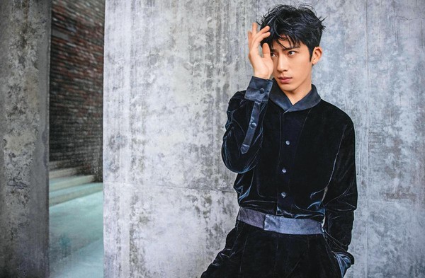 吴亦凡事件爆发后,网路曝光了一系列被视为同伙的名单,井柏然直接报警自保。