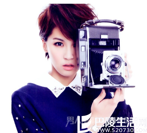 曾沛慈迷恋自己奶香味 曾沛慈迷恋自己奶香味