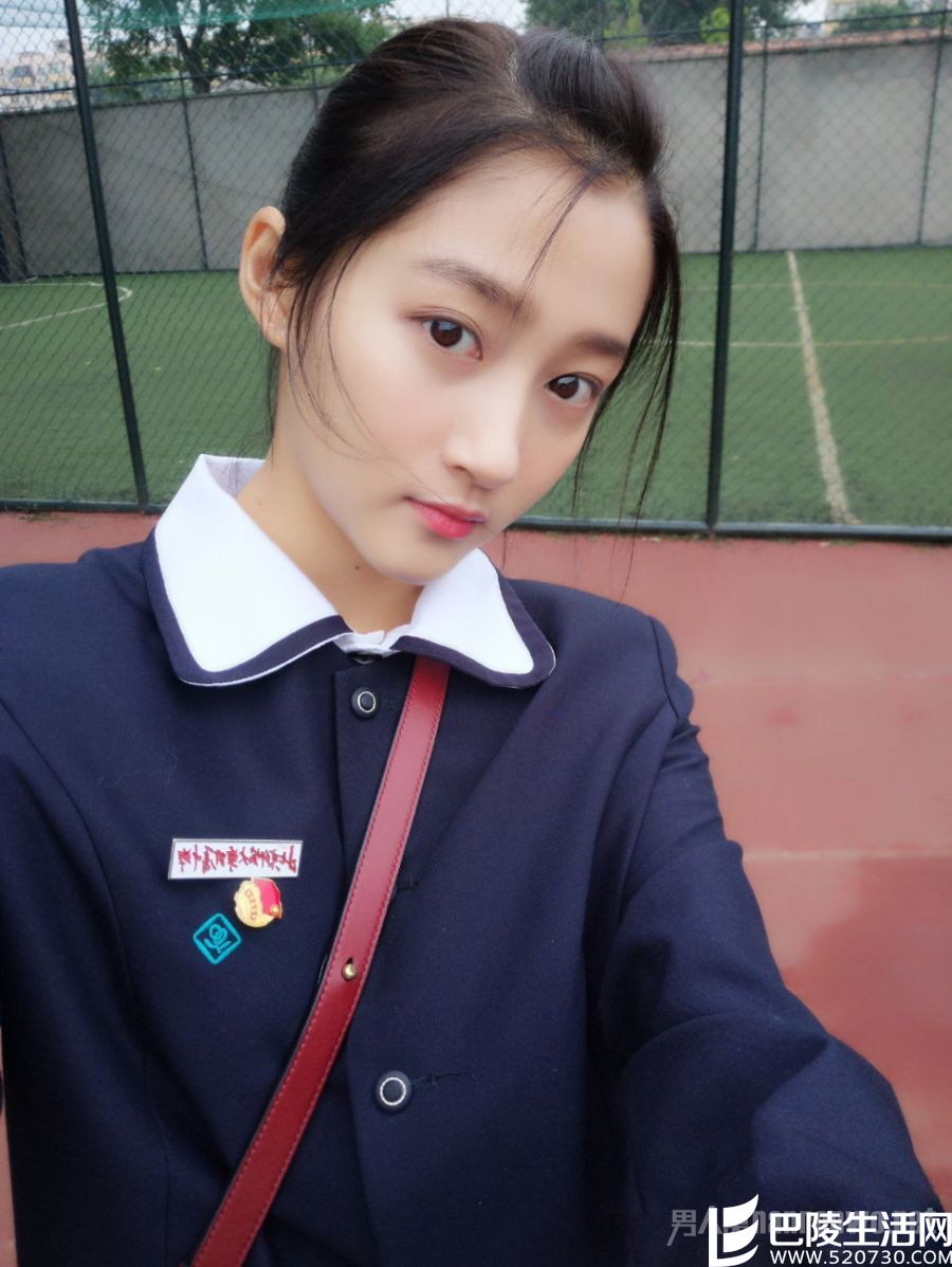 关晓彤父母背景 关晓彤父母背景