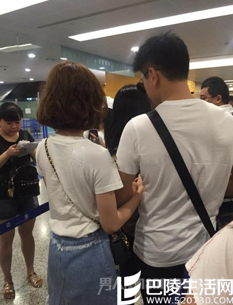 刘诗诗还挽着吴奇隆的手，随手扔“狗粮”