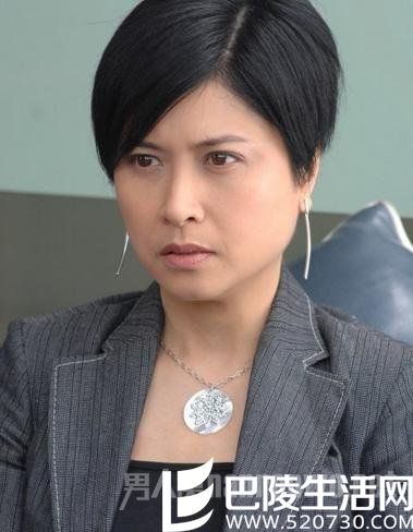 邵美琪分手后拍丰胸广告