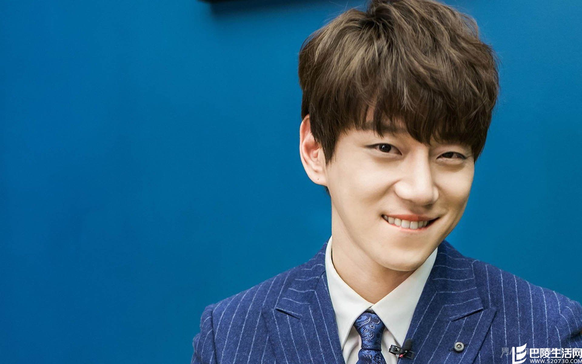 韩国歌星黄致列