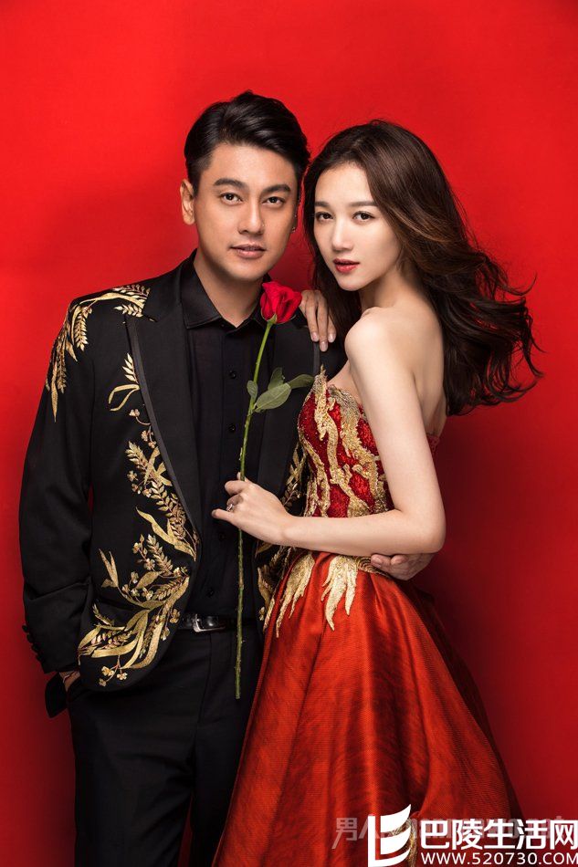 朱孝天韩雯雯婚纱照超喜庆