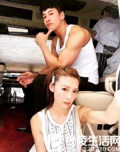 何润东携娇妻自拍