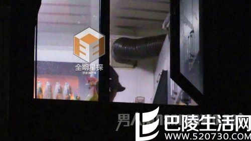 张纪中老婆和干儿子被拍