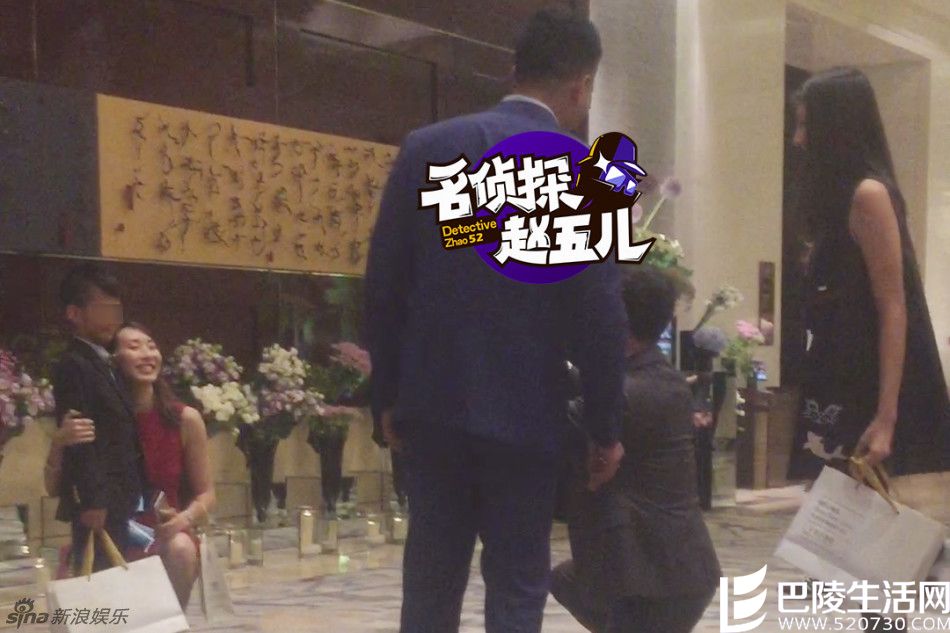 胡军一家秀恩爱