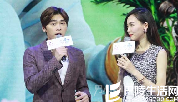 唐嫣含情脉脉看着李易峰 唐嫣含情脉脉看着李易峰