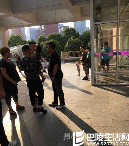 郭德纲小儿子现身