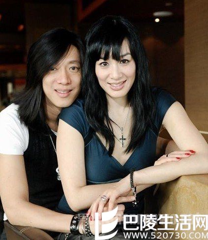 钟丽缇和前夫合照