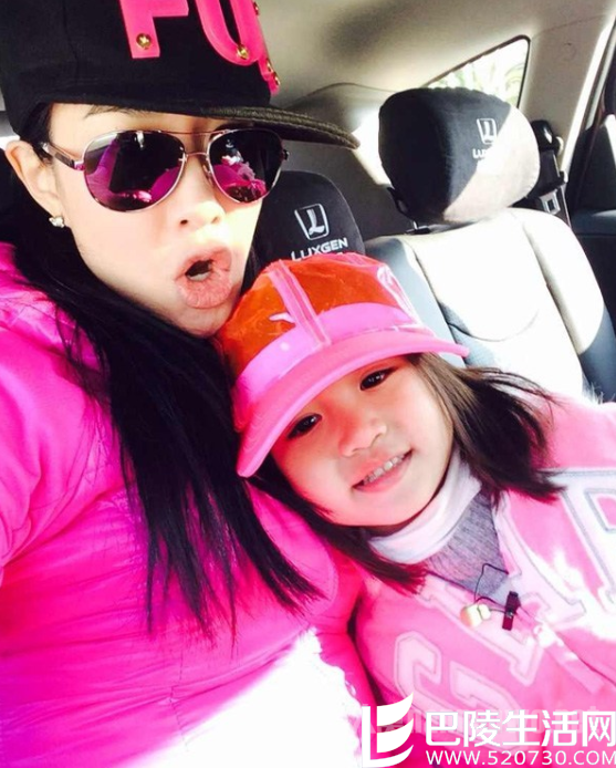 钟丽缇女儿长相甜美