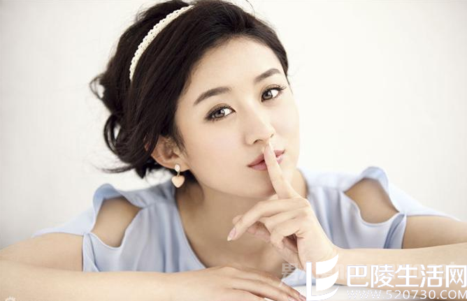 赵丽颖嘟嘴可爱