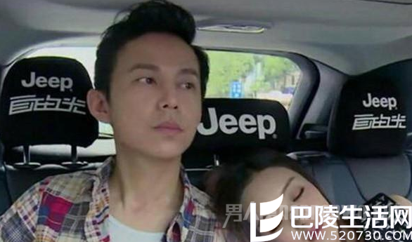 赵丽颖靠在何炅身上