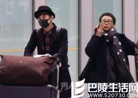 何炅和妻子度假