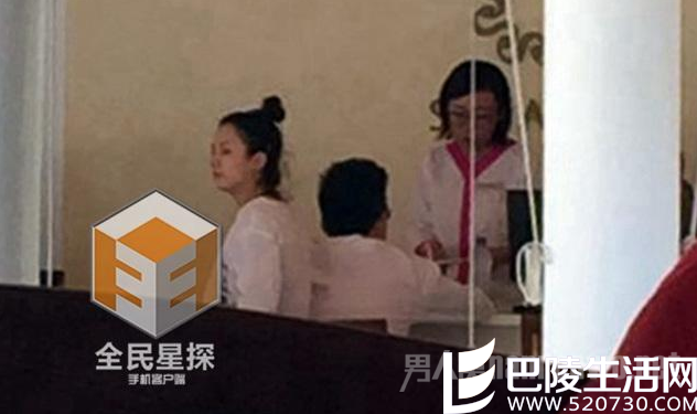 赵丽颖丸子头亮相 赵丽颖丸子头亮相