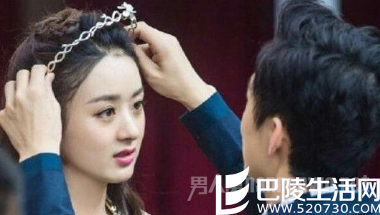 何炅为赵丽颖戴皇冠