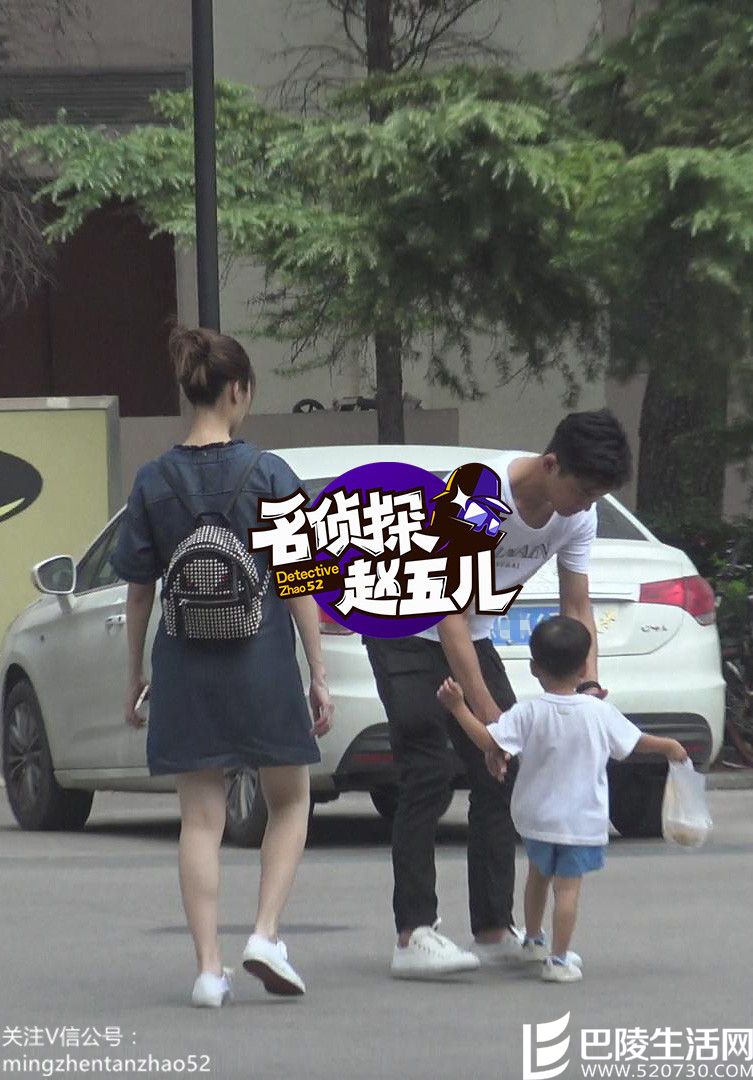 乔振宇一家三口