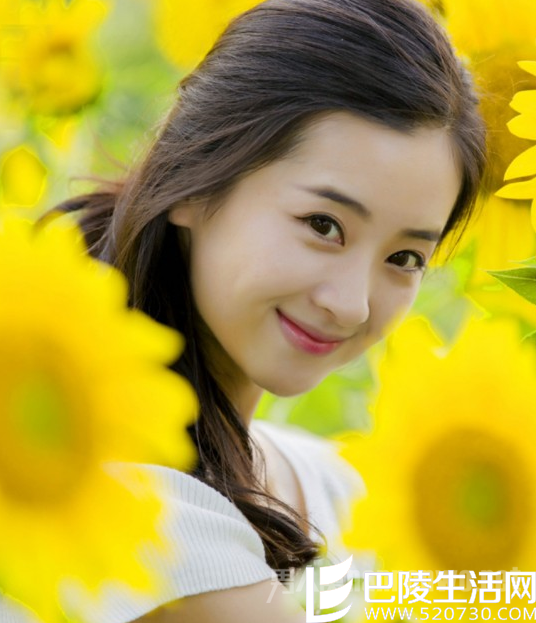 赵丽颖替身李可一笑倾城 赵丽颖替身李可一笑倾城