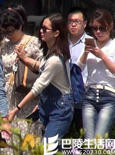 自从与吴奇隆结婚后,网友就非常关注刘诗诗“什么时候怀孕?”。 自从与吴奇隆结婚后,网友就非常关注刘诗诗“什么时候怀孕?”。