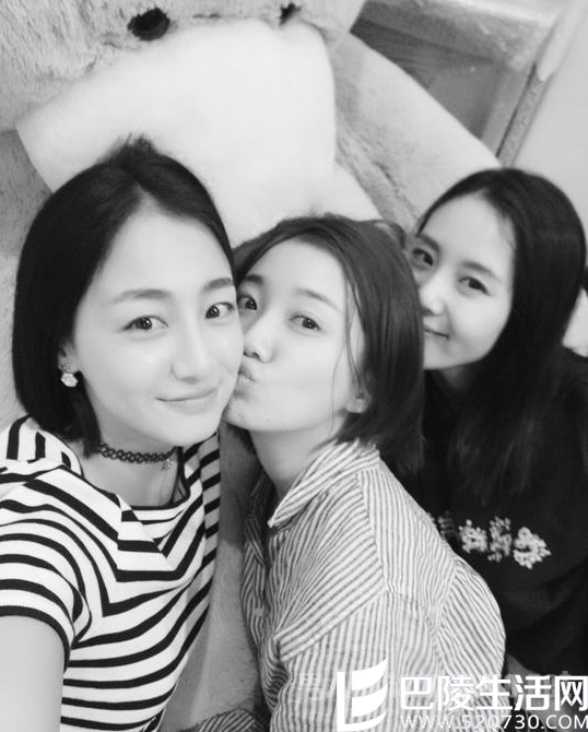 刘诗诗素颜和好友合照 刘诗诗素颜和好友合照