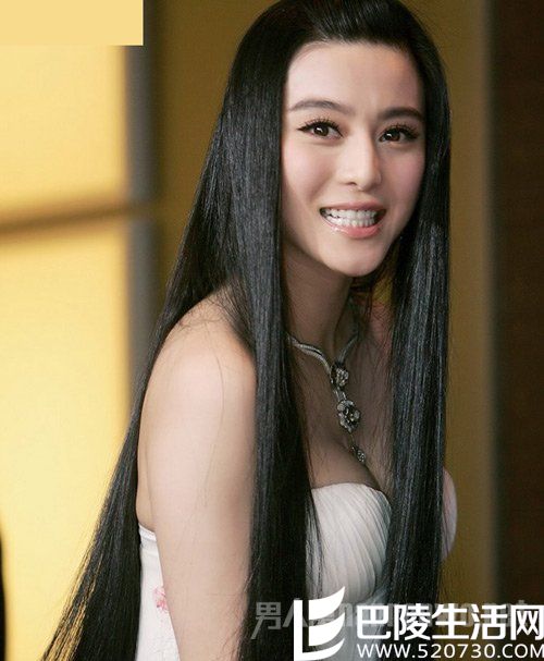 范冰冰胸型完美 范冰冰胸型完美