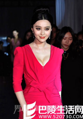 范冰冰低胸装 范冰冰低胸装
