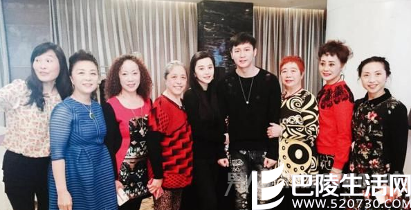 范冰冰李晨和家人 范冰冰李晨和家人