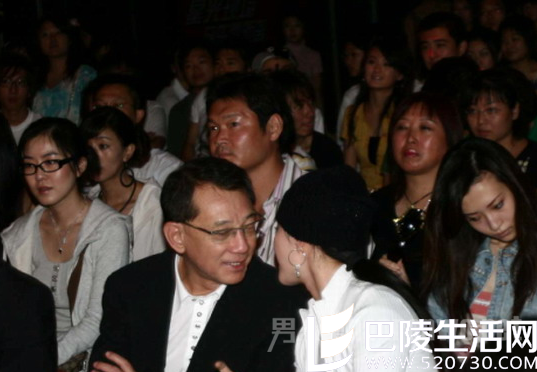 杨受成范冰冰很亲热 杨受成范冰冰很亲热