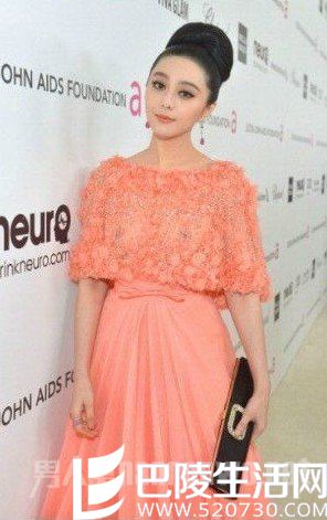 范冰冰真空上阵露两点很精彩