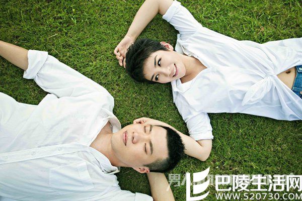 黄奕黄毅清昔日恩爱照