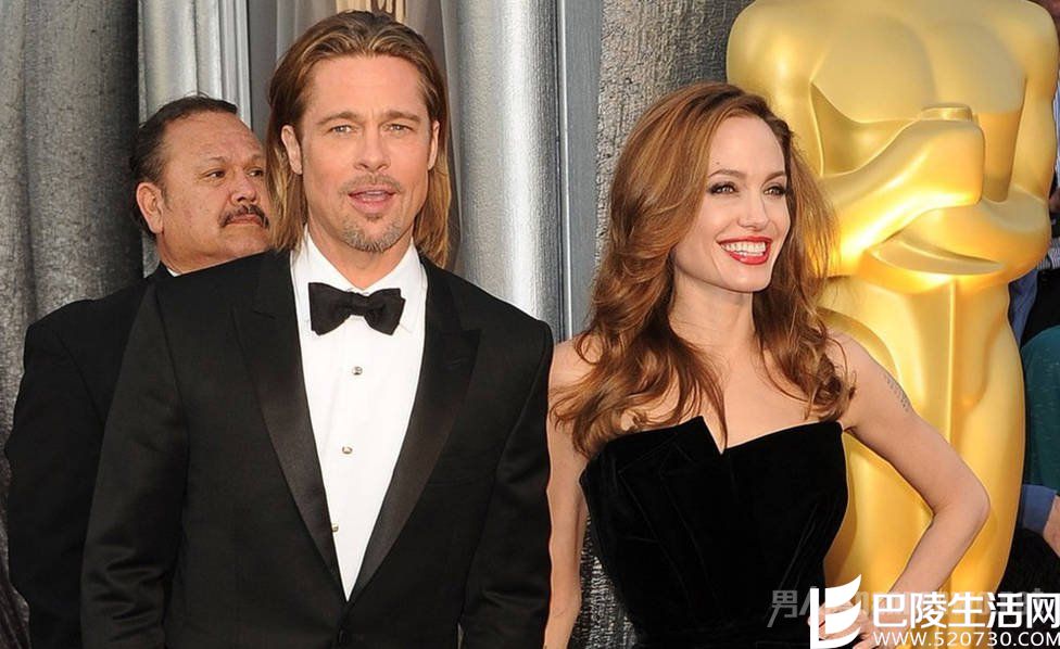 皮特朱莉假装亲密